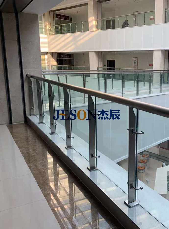 杰辰立柱 杰辰立柱